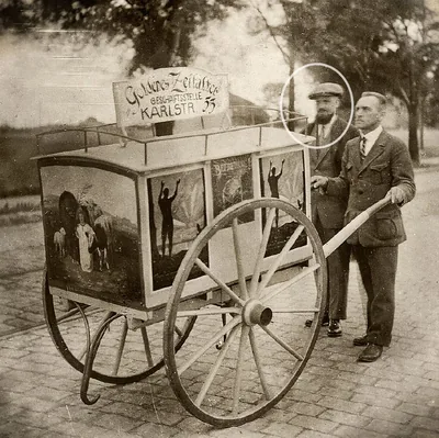 Hans Hölterhoff uses a cart to advertise The Golden Age