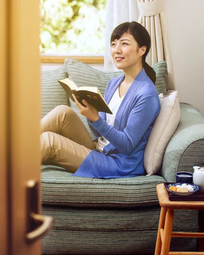 A woman reading the Bible