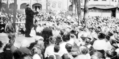 Brother Rutherford speaks at the 1919 convention in Cedar Point, Ohio, U.S.A.