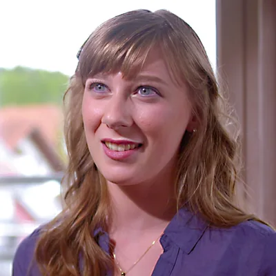 A scene from the video “Youths Learning to Love God’s Word.” Melanie.