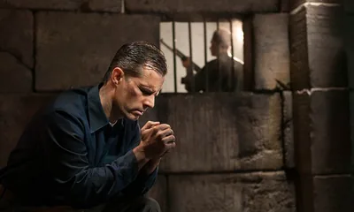A brother in prison prays