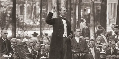 Brother Rutherford speaks at the Cedar Point, Ohio, convention in 1919