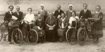 Johannes Rauthe meets with a group for the field ministry